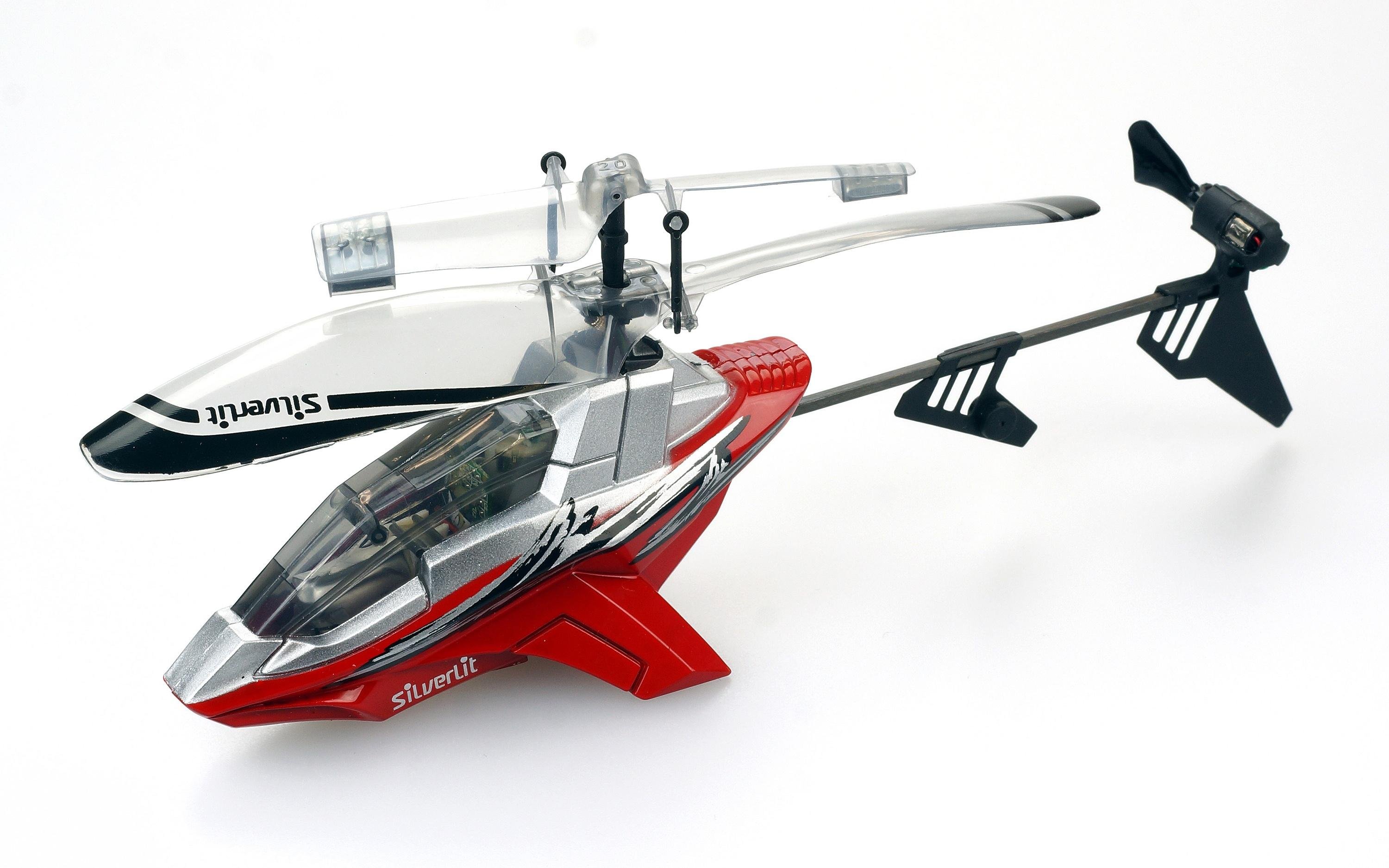 Silverlit Infrared Air Striker Radio Controlled Helicopter Review