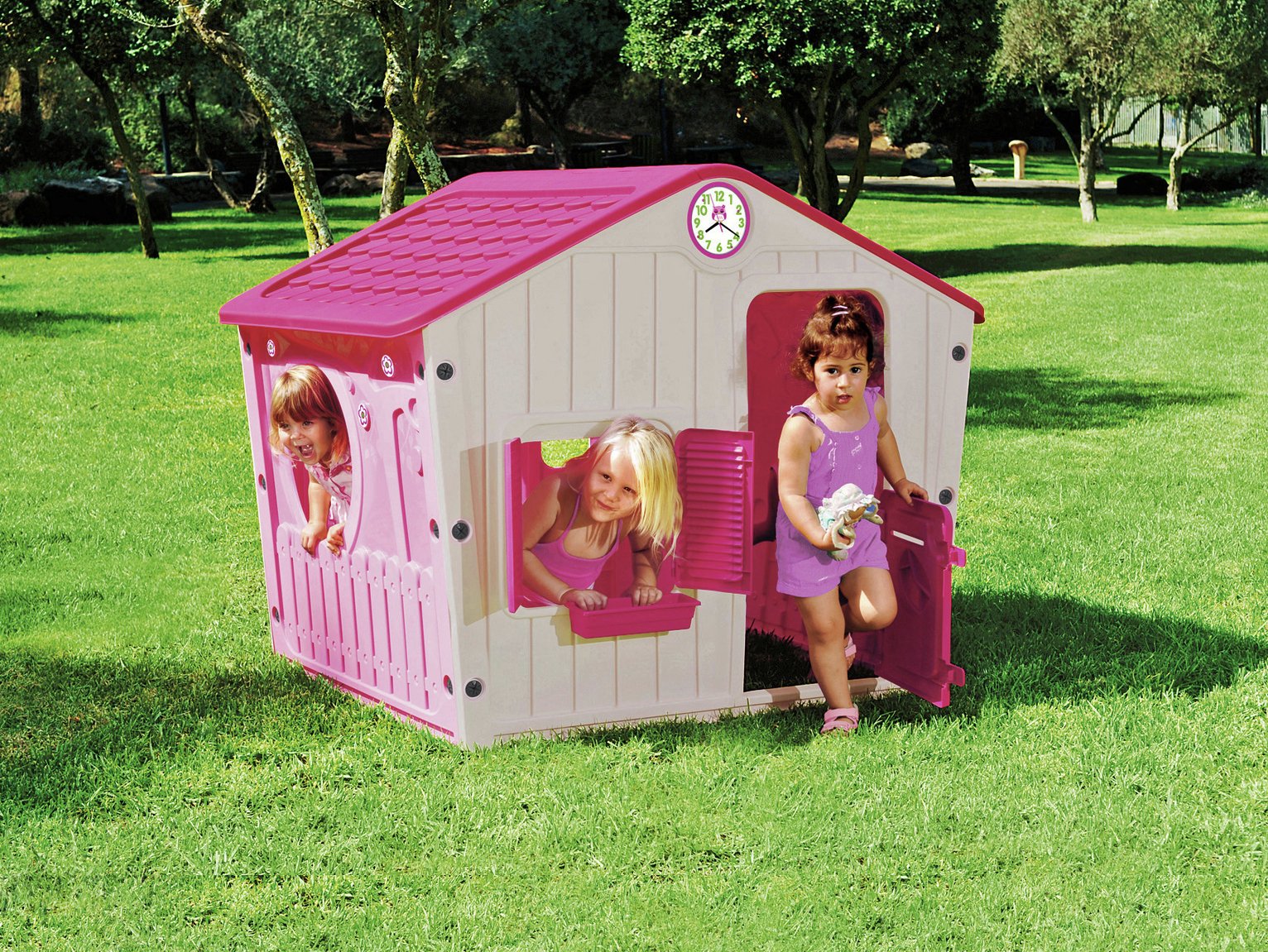 pink plastic wendy house