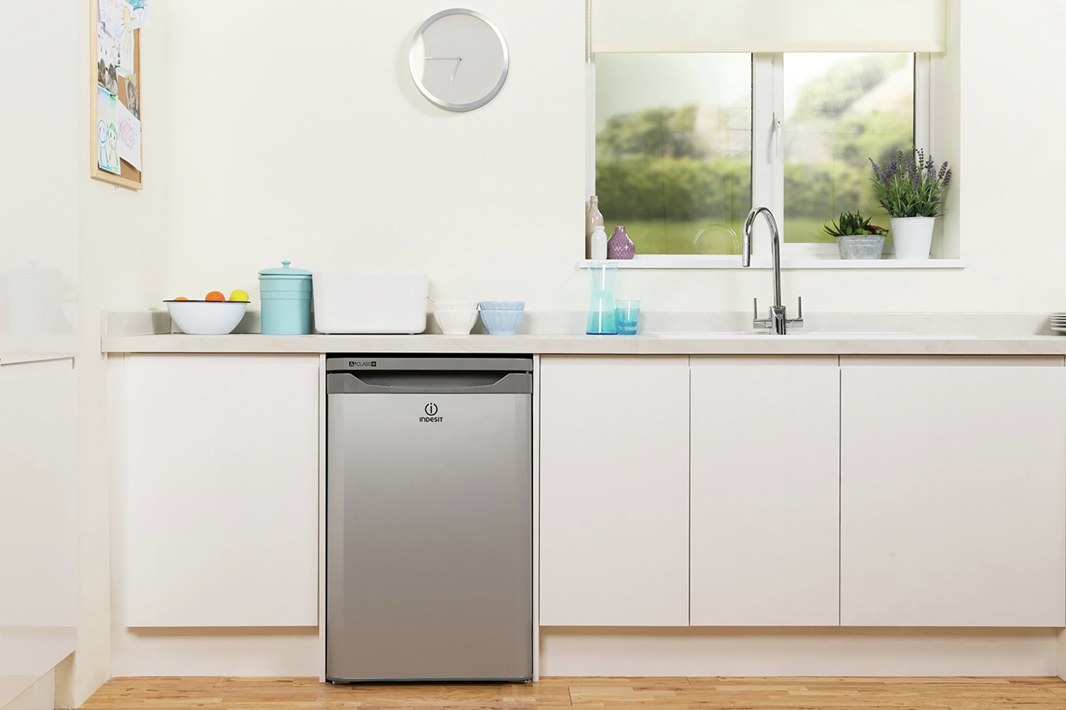 Indesit TLAA10SI Under Counter Larder Fridge Reviews