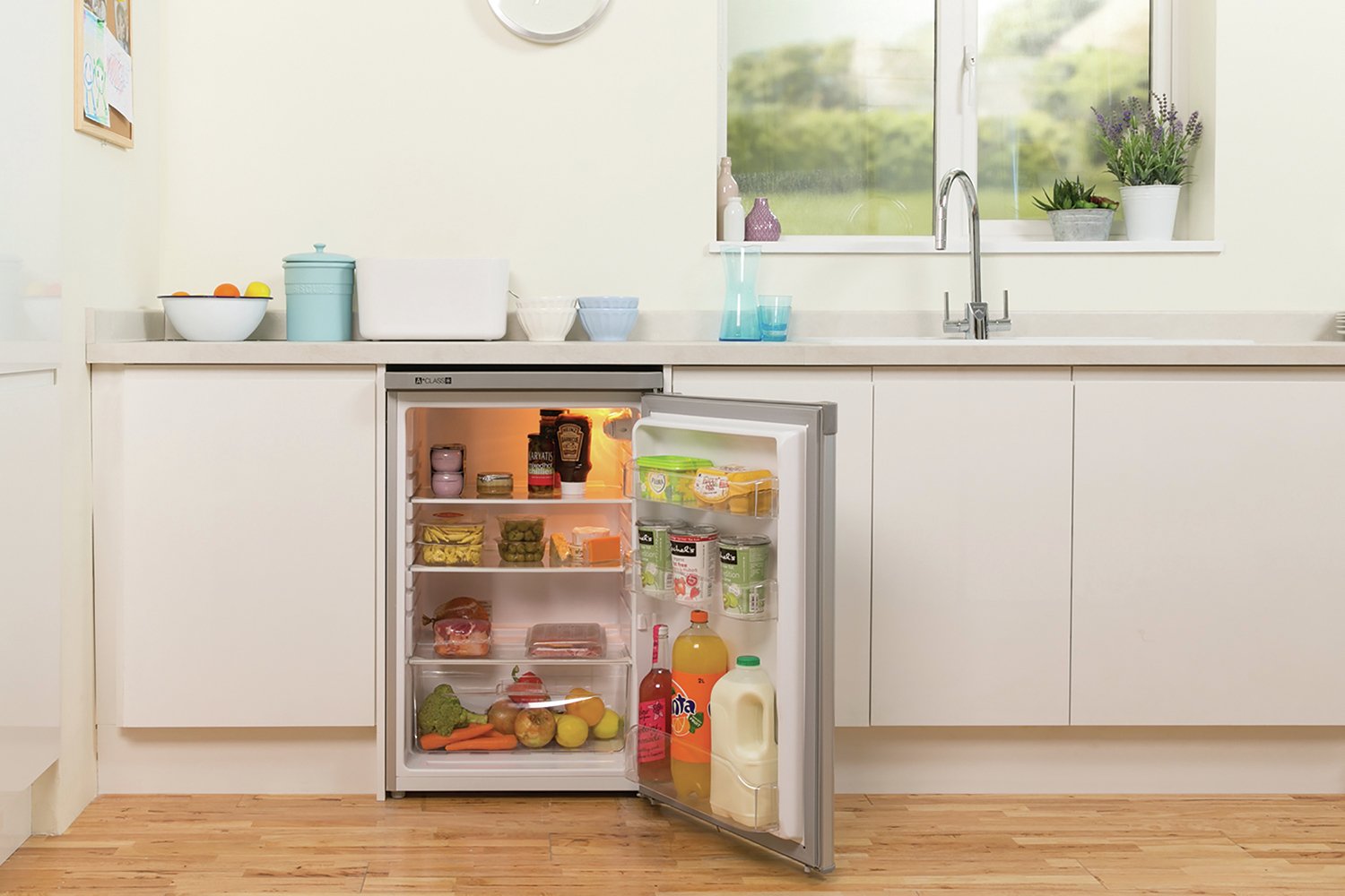 Indesit TLAA10SI Under Counter Larder Fridge Reviews