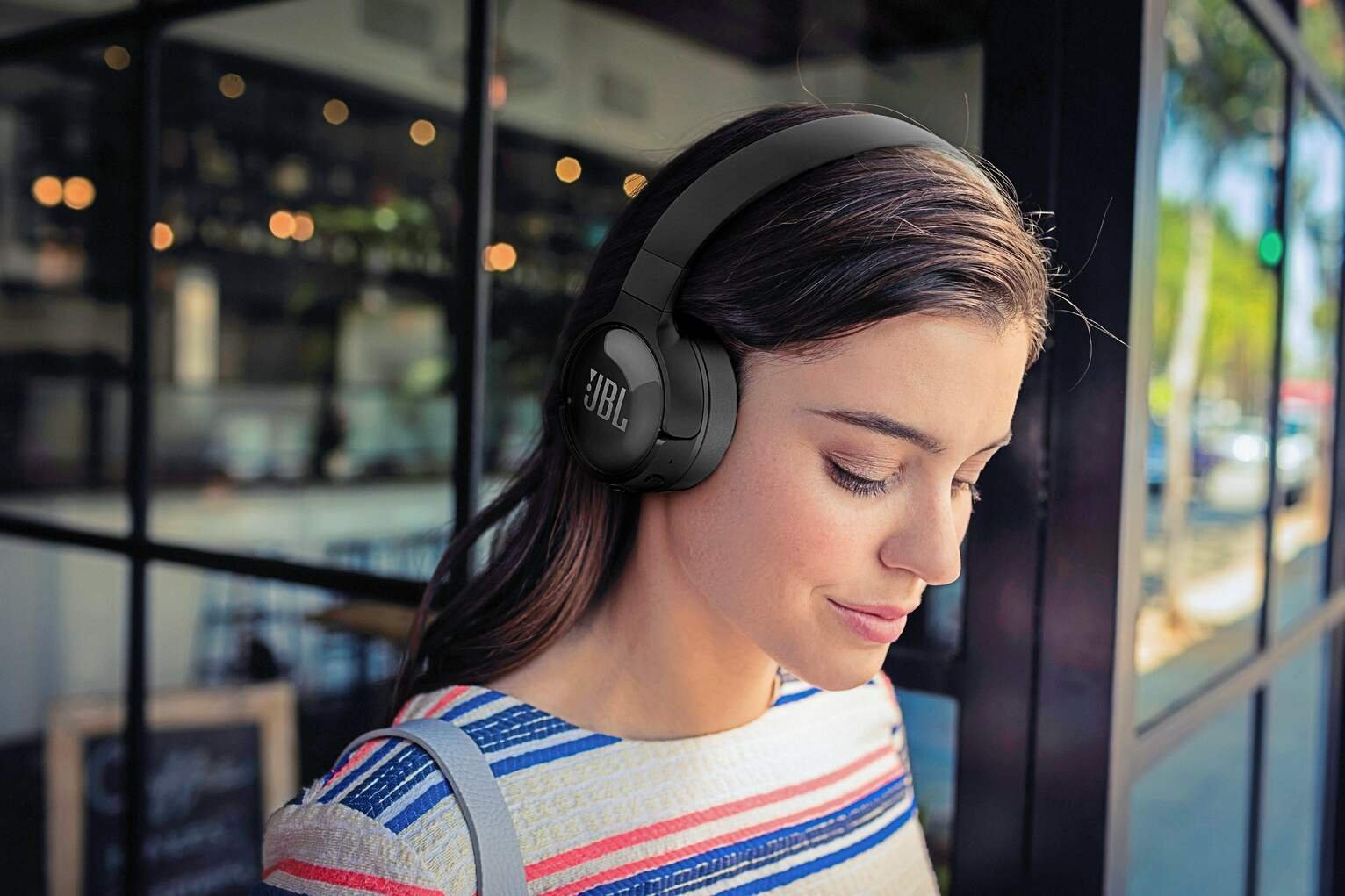 JBL Tune600 On-Ear Wireless Headphones Reviews - Updated April 2023