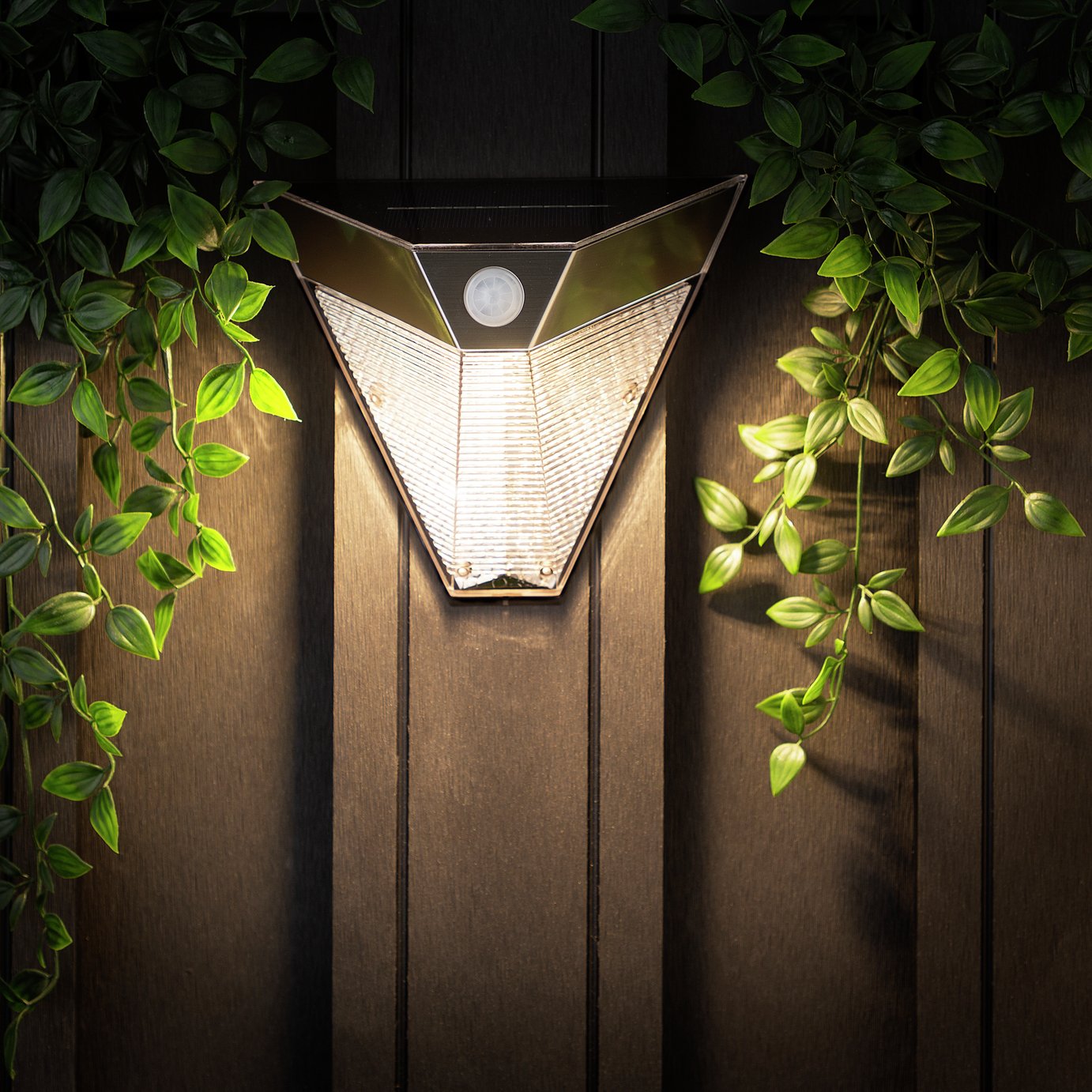 Argos Home Solar LED Wall Light with Motion Sensor