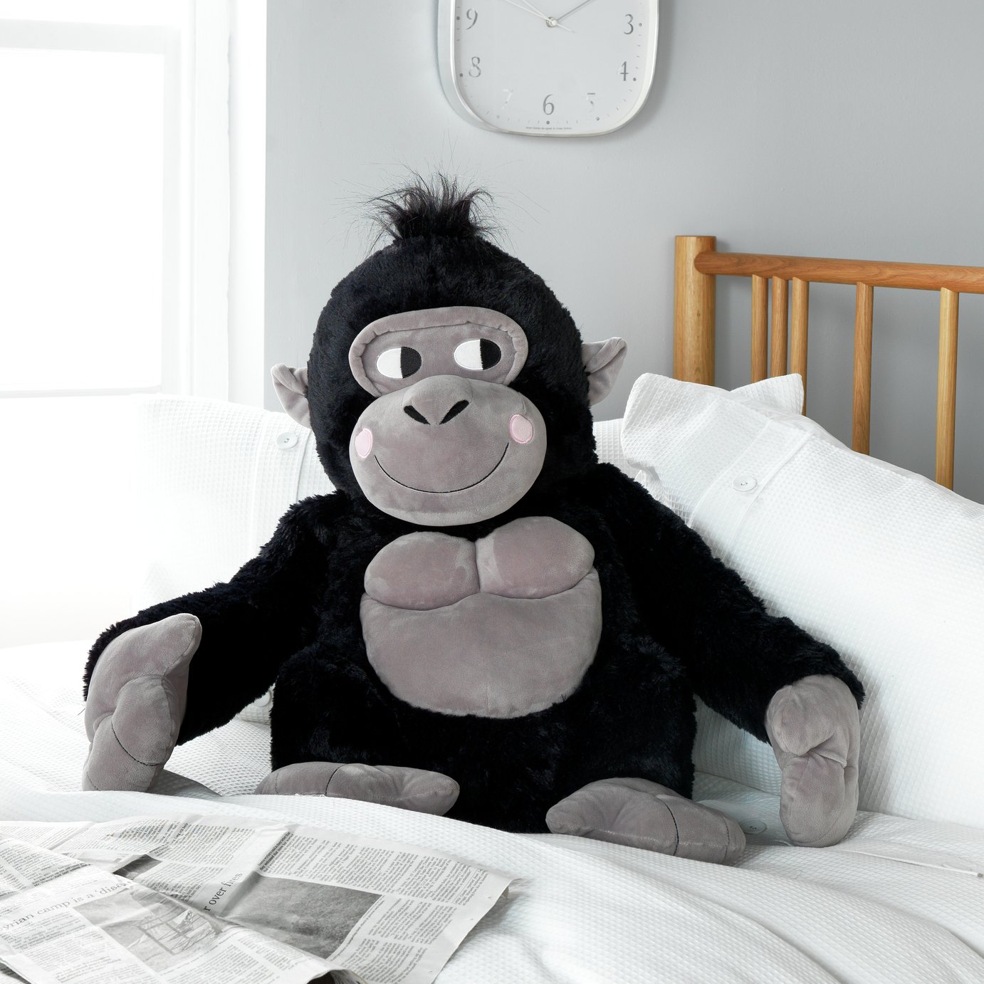 giant gorilla soft toy