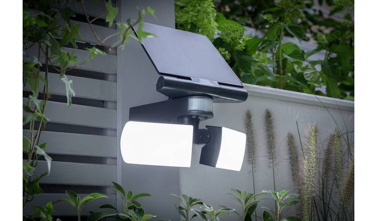 Solar pir store lights