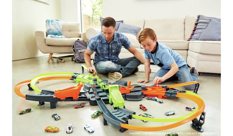 Buy Hot Wheels Colossal Crash Speedway Track Set Toy Cars Vehicles And Sets Argos