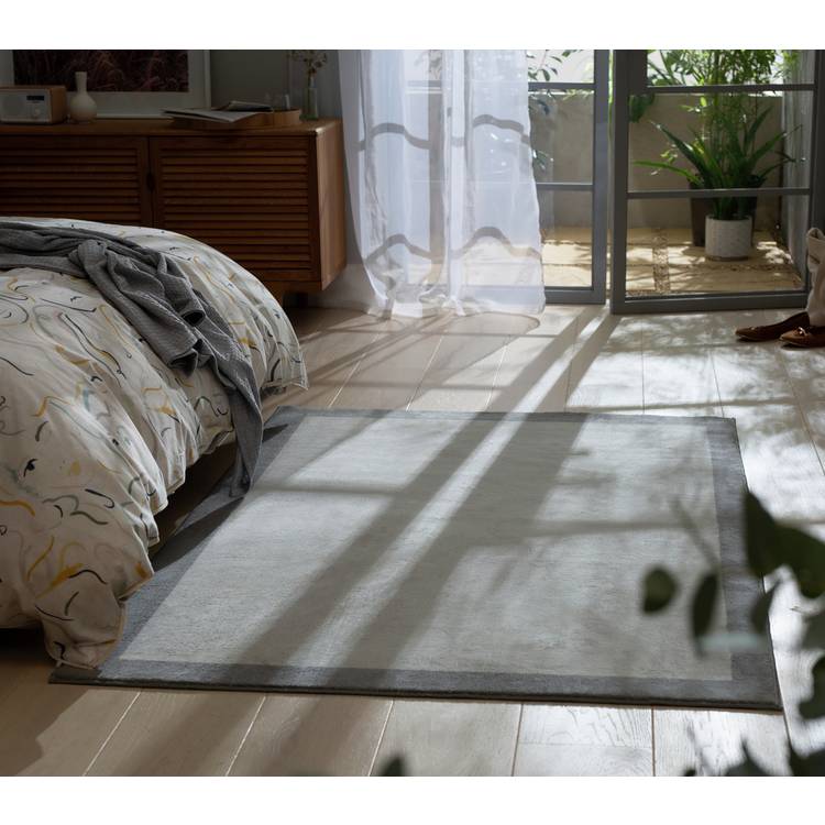 Argos Home Plain Border Grey Cut Pile Rug - 230x160cm 0