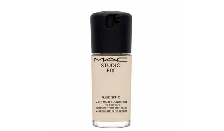 M.A.C Studio Fix Fluid SPF 15 Foundation - NC12 - 30ml