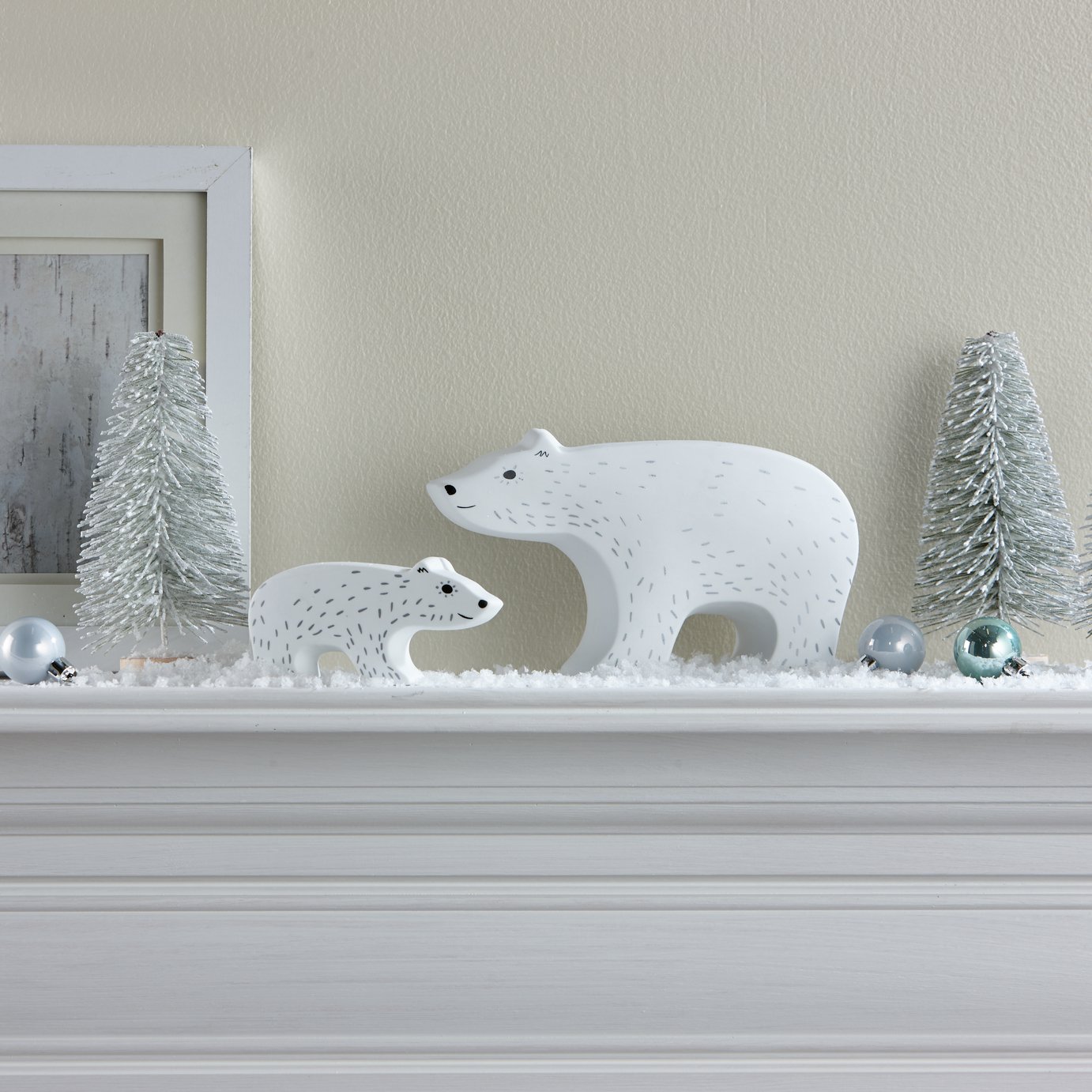 Argos Home Winters Cabin Mum & Baby Polar Bear