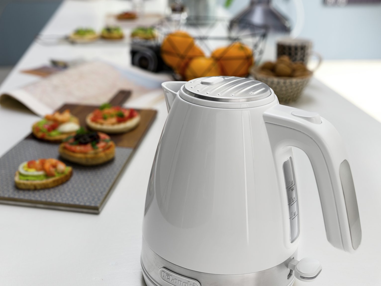 De'Longhi KBLA3001.W Active Line Kettle Reviews Updated December 2023