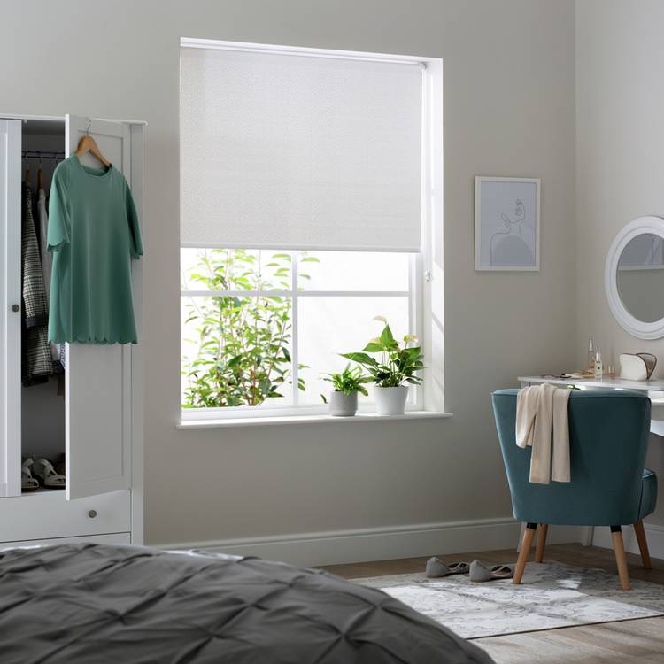 Habitat Daylight Sheer White Roller Blind - 90cm 0