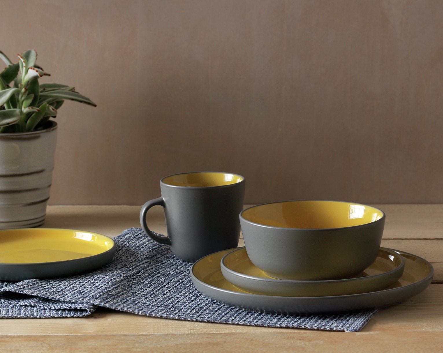 Argos Home Two Tone 16 Piece Dinner Set Review