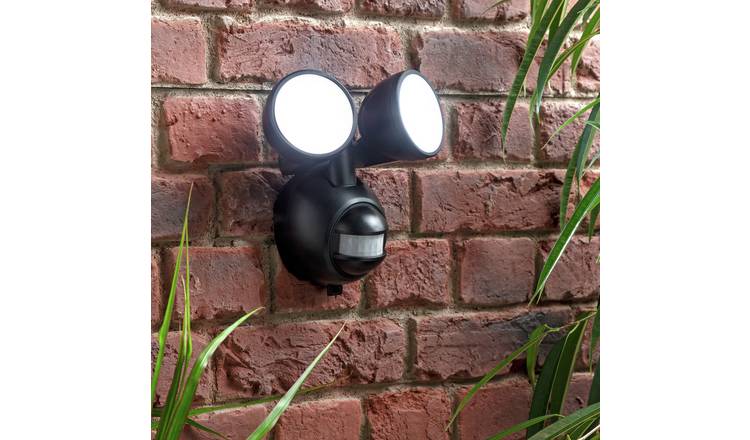 Battery powered deals outdoor lamp