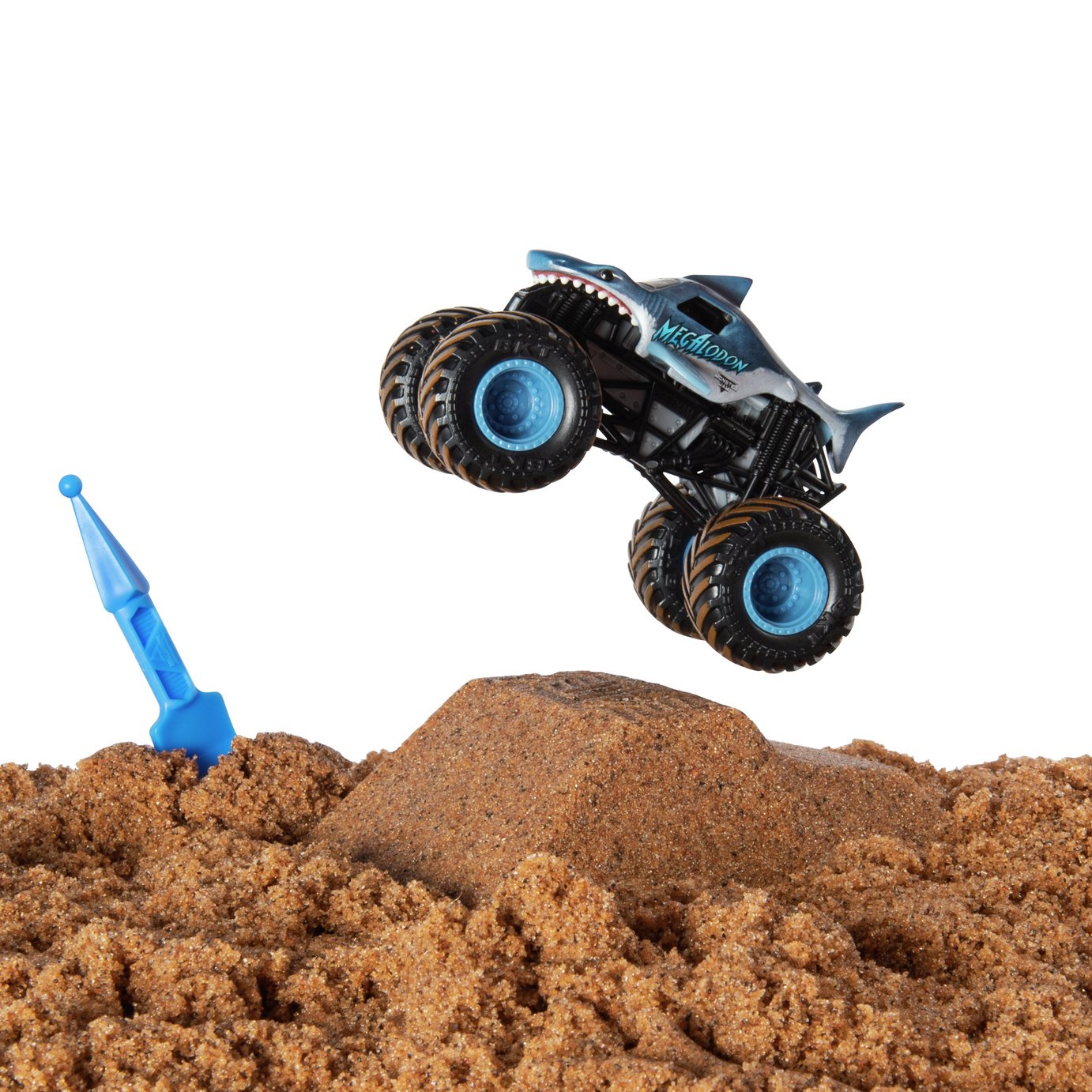 Monster Jam Kinetic Dirt Starter Set and Truck Review