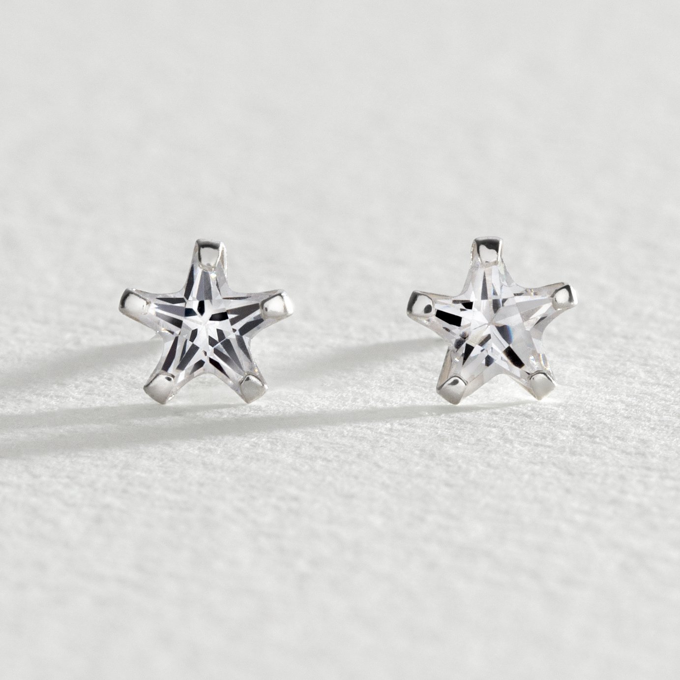 Revere Cubic Zirconia Stirling Silver Star Stud Earrings Review