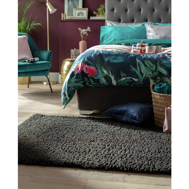 Habitat Cosy Black Shaggy Rug - 170x120cm 0