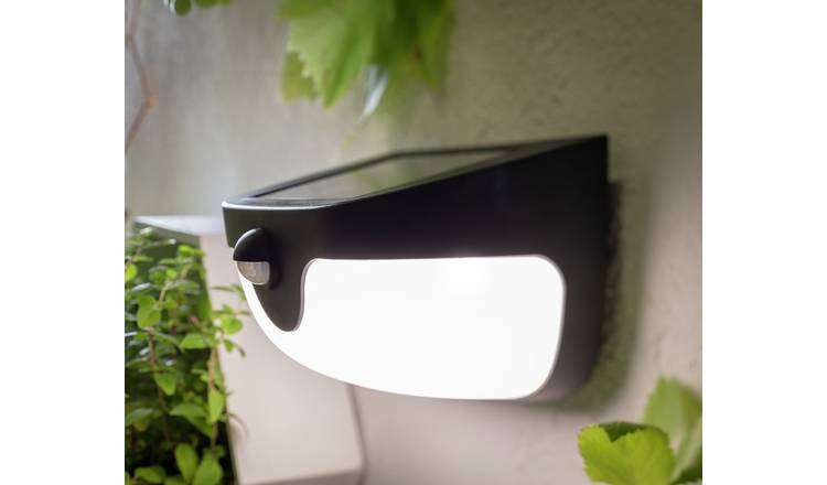 Outdoor security lights on sale with sensor argos