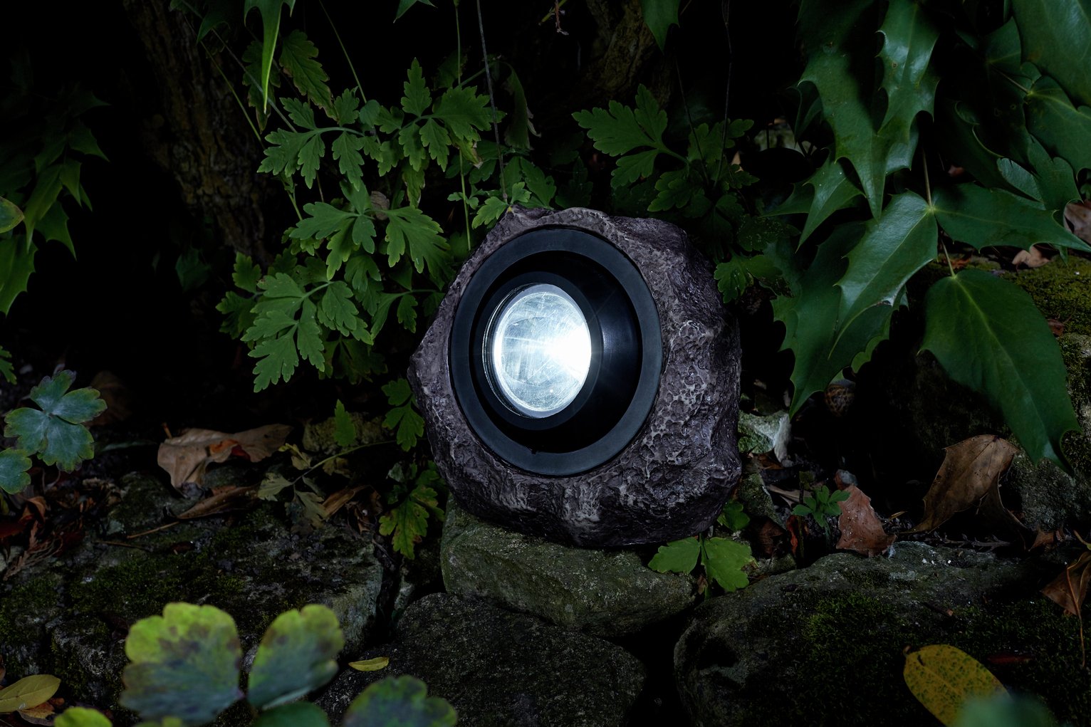 Garden by Sainsbury's Solar 15 Lumen Jumbo Rock Light