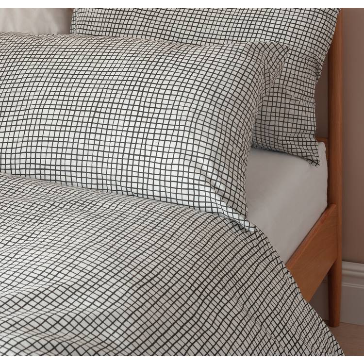 Habitat Willow Cotton Standard Pillowcase Pair - White Black 0