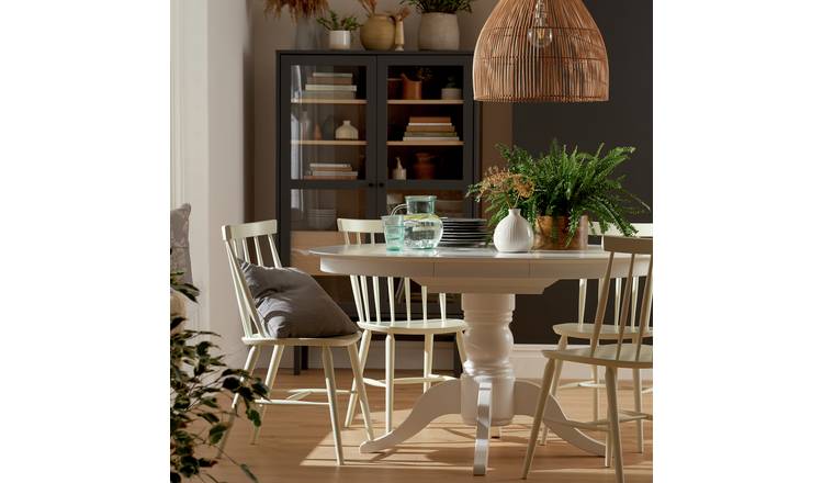 Habitat round deals dining table