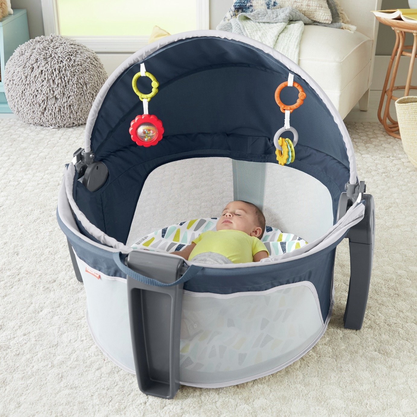 Fisher-Price On the Go Travel Baby Dome