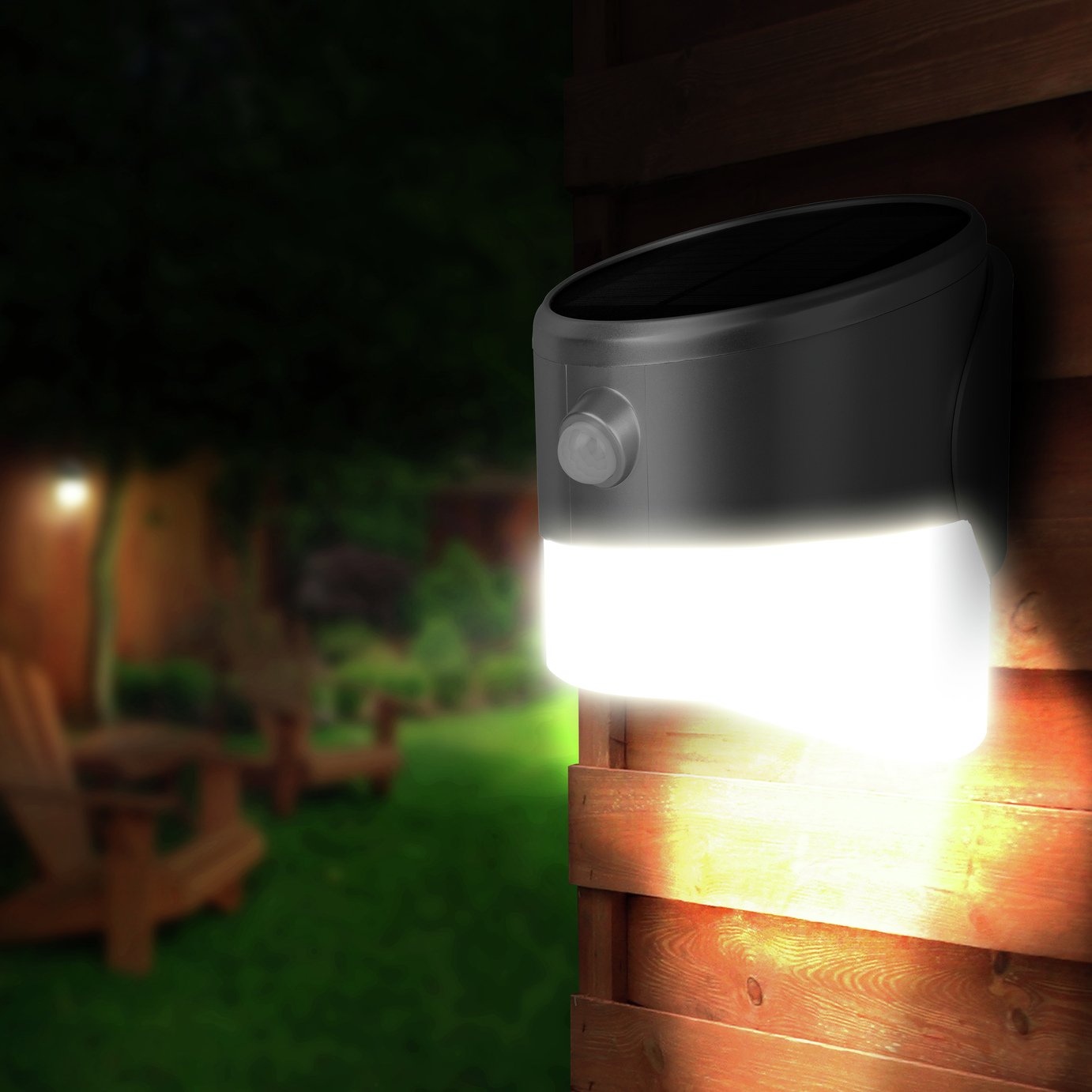 Luceco Guardian PIR Solar Wall Light