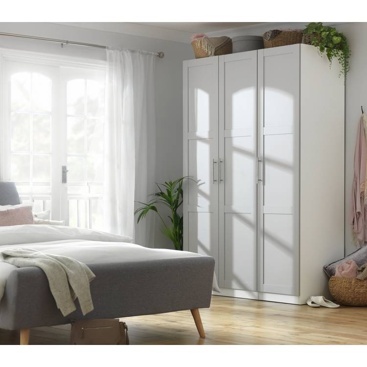 Habitat Munich Panelled 3 Door Wardrobe - White 0