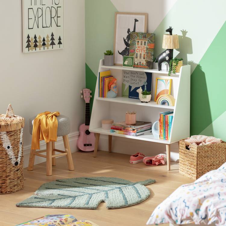 Habitat Kids Leaf Shaped Green Cut Pile Rug - 110x80cm 0