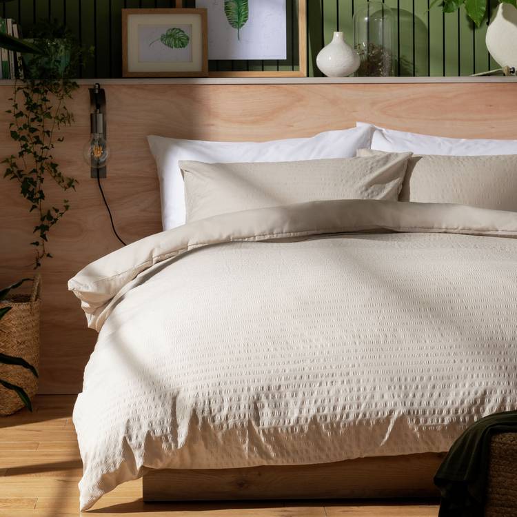 Habitat Seersucker Plain Taupe Bedding Set - Single 0