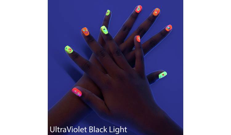 Fake nails glow in hotsell the dark