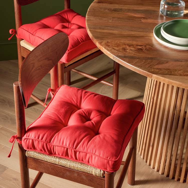 Habitat Festive Pack of 2 Seat Cushion - Red 0