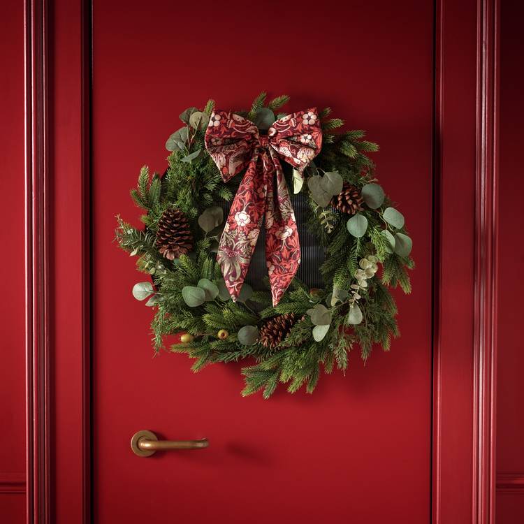 Habitat x Morris & Co. Printed Bow Botanical Christmas Wreath 0
