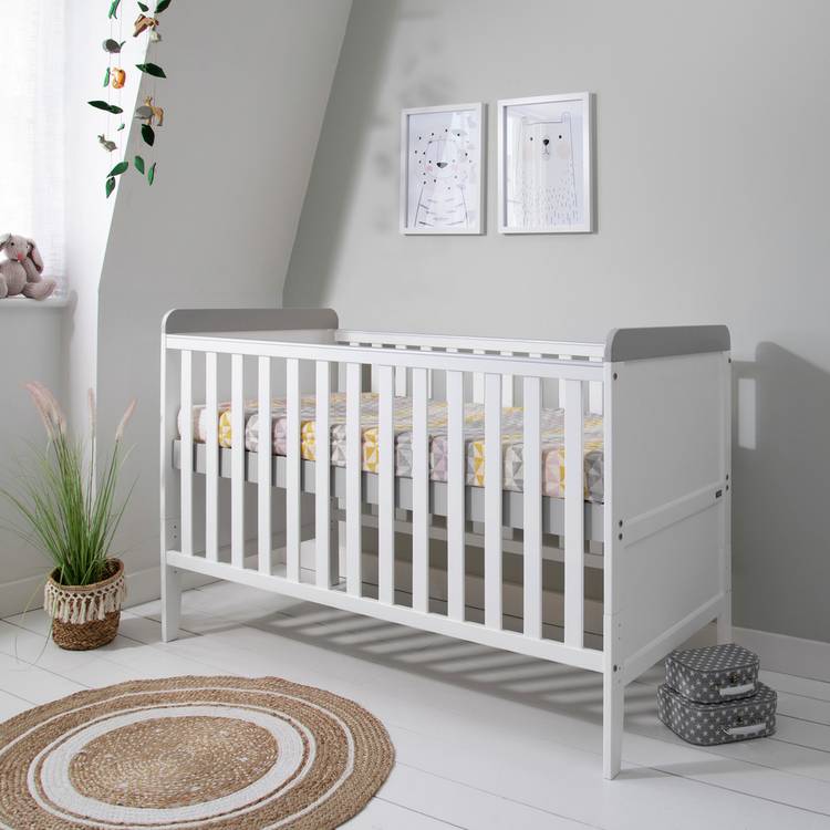 Tutti Bambini Rio Cot Bed Changer and Mattress 0