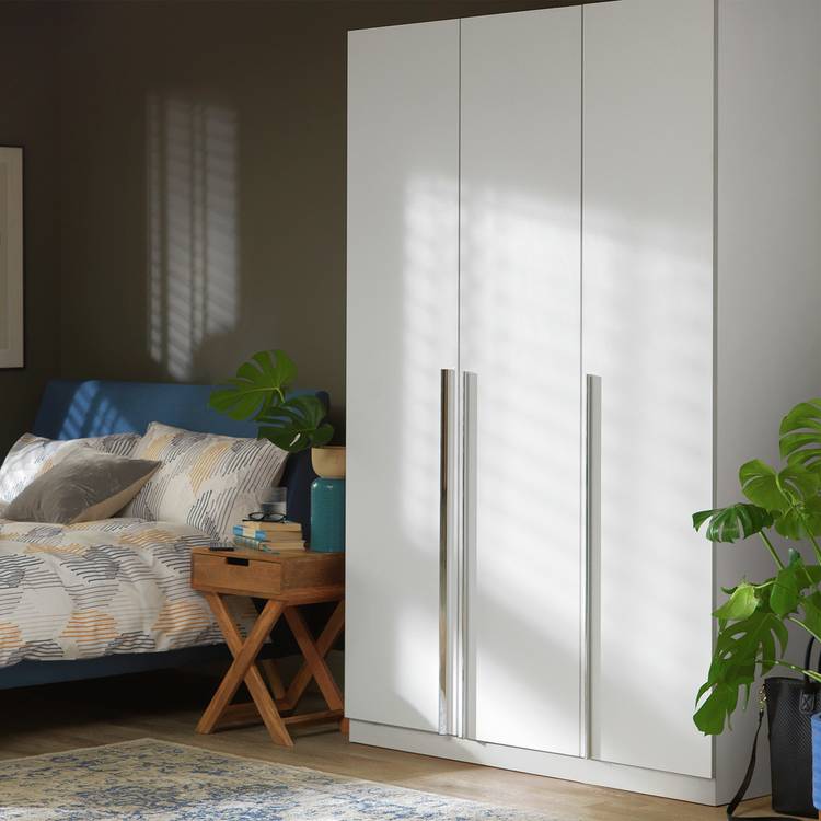 Habitat Munich 3 Door Wardrobe - White 0