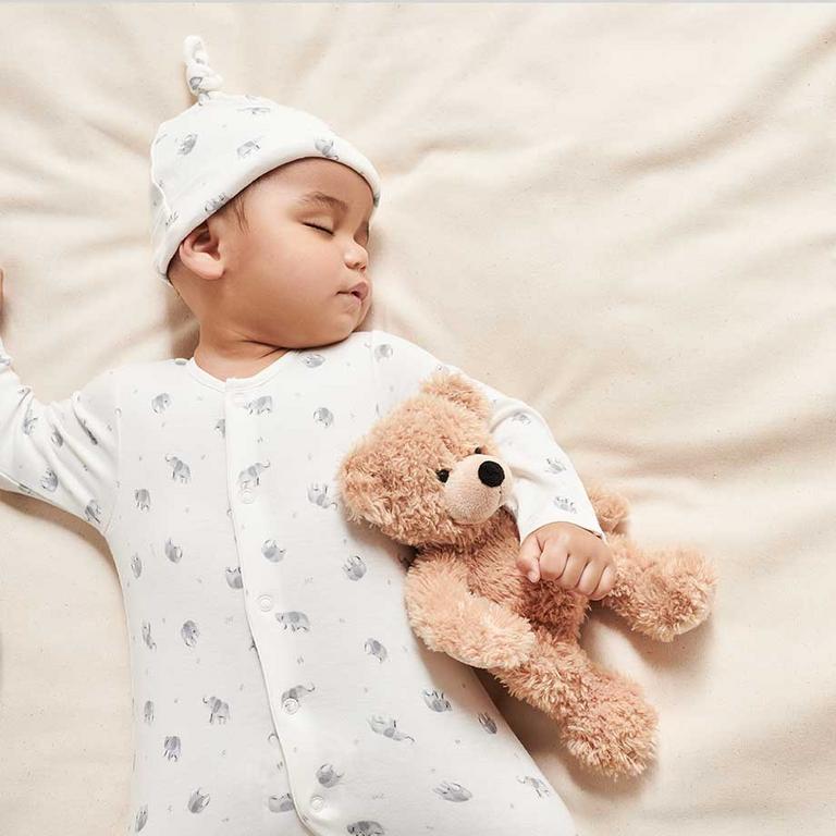 Baby sleepsuits & nightwear