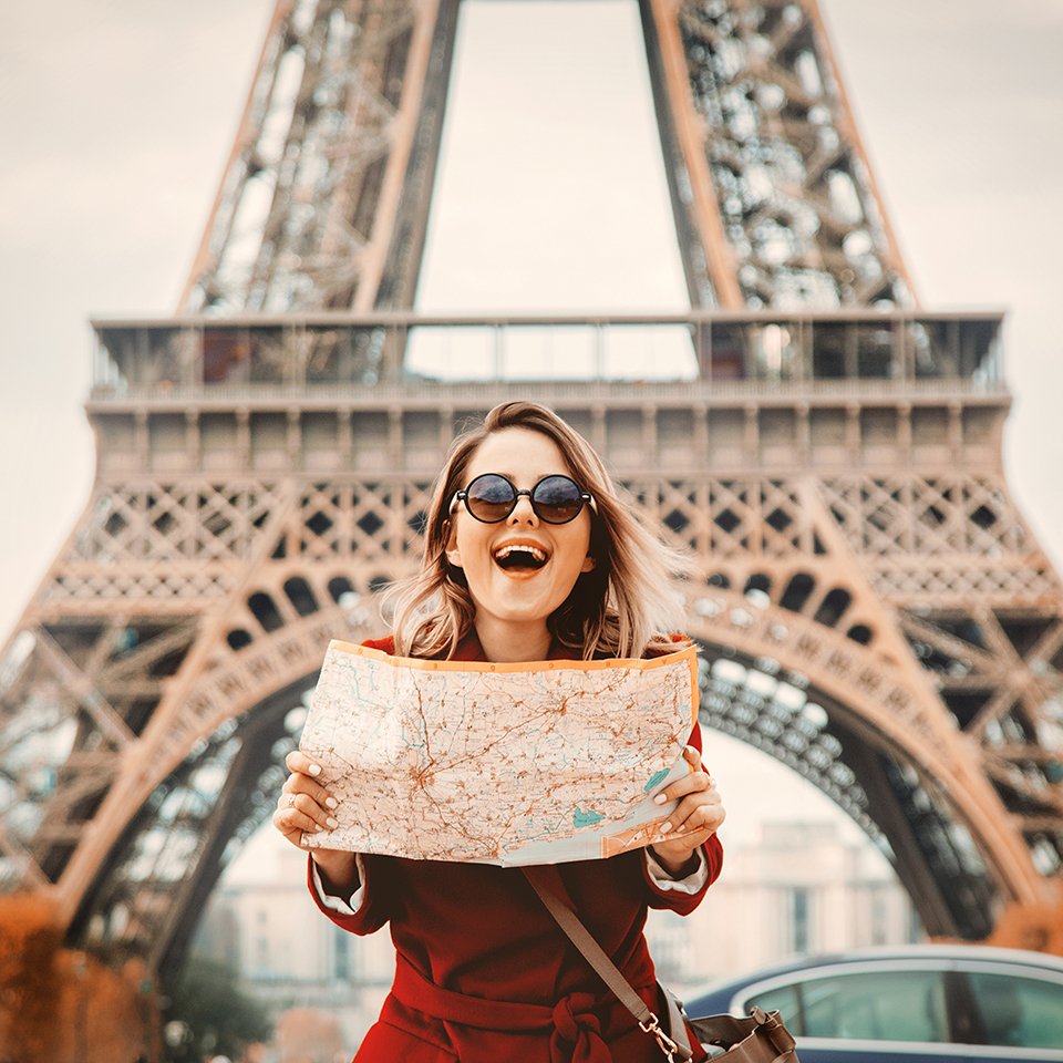 Woman at the Eiffel tower