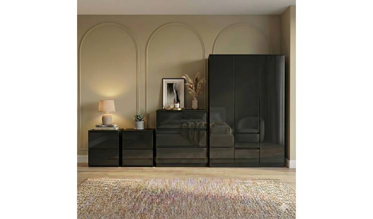 Vida Designs Glinton Bedroom Set (2x Bedsides, 3 Drawer Chest, Wardrobe) - Black