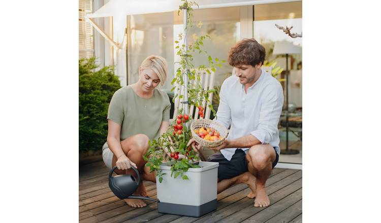 Gusta Garden Tom Tomato Self-Watering Tomato Pot with Climbing Aid - Grey