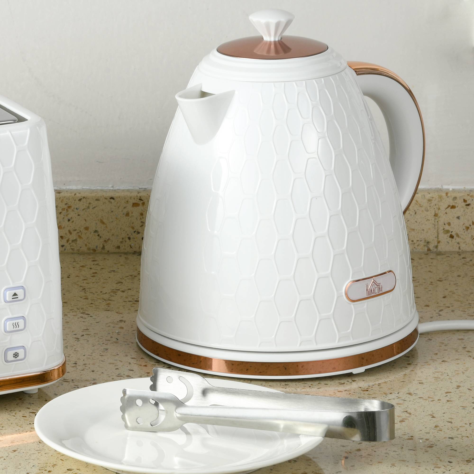 HOMCOM Auto Shut Off Electric Kettle with Anti scale Filter - Cream White - Image 5