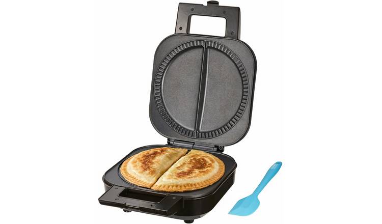 Cooks Professional Pasty Maker with Crimping Edge and Spatula