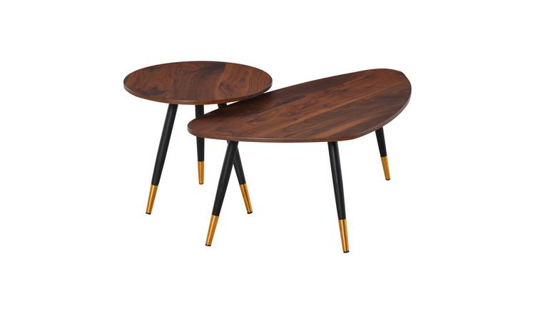HOMCOM Set of 2 Coffee Table with Modern Decor - Walnut