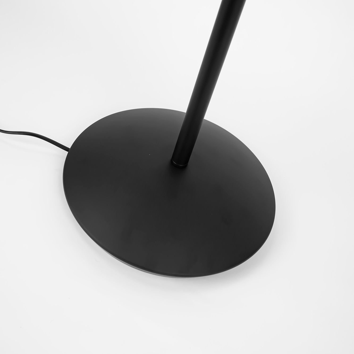 Happy Homewares Sleek Matt Black Metal Base with Inline Switch Table Lamp - 12cm - Image 3