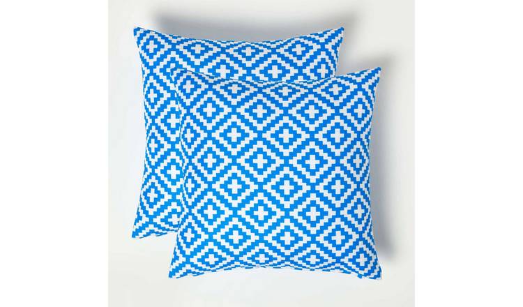 Homescapes Pack of 2 Geometric Outdoor Cushion - Blue
