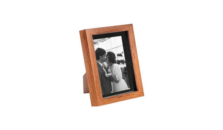 Nicola Spring 5 x 7" 3D Box Photo Frame with 4 x 6" Black Mount - Brown