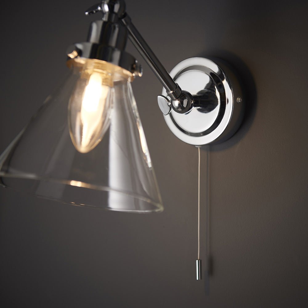 Loops Direct Steel and Glass Wall Light - Chrome Plate and Clear Glass - Image 4