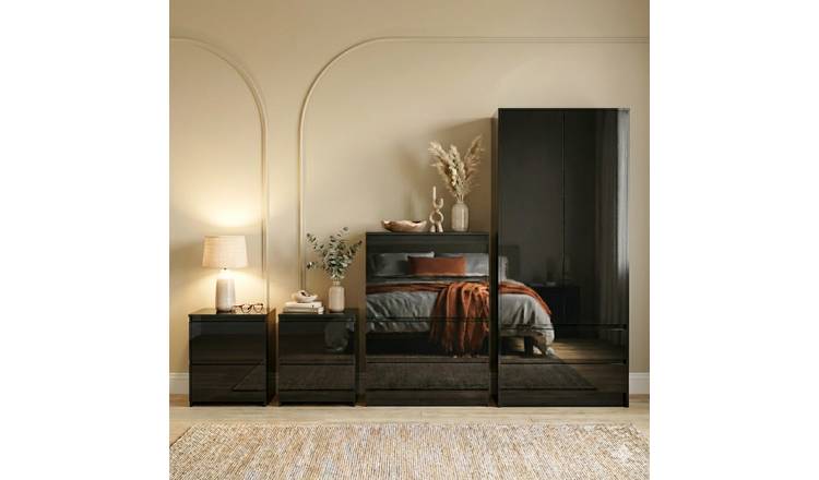 Vida Designs Glinton Bedroom Set (2x Bedside, 4 Drawer Chest, Wardrobe) - Black