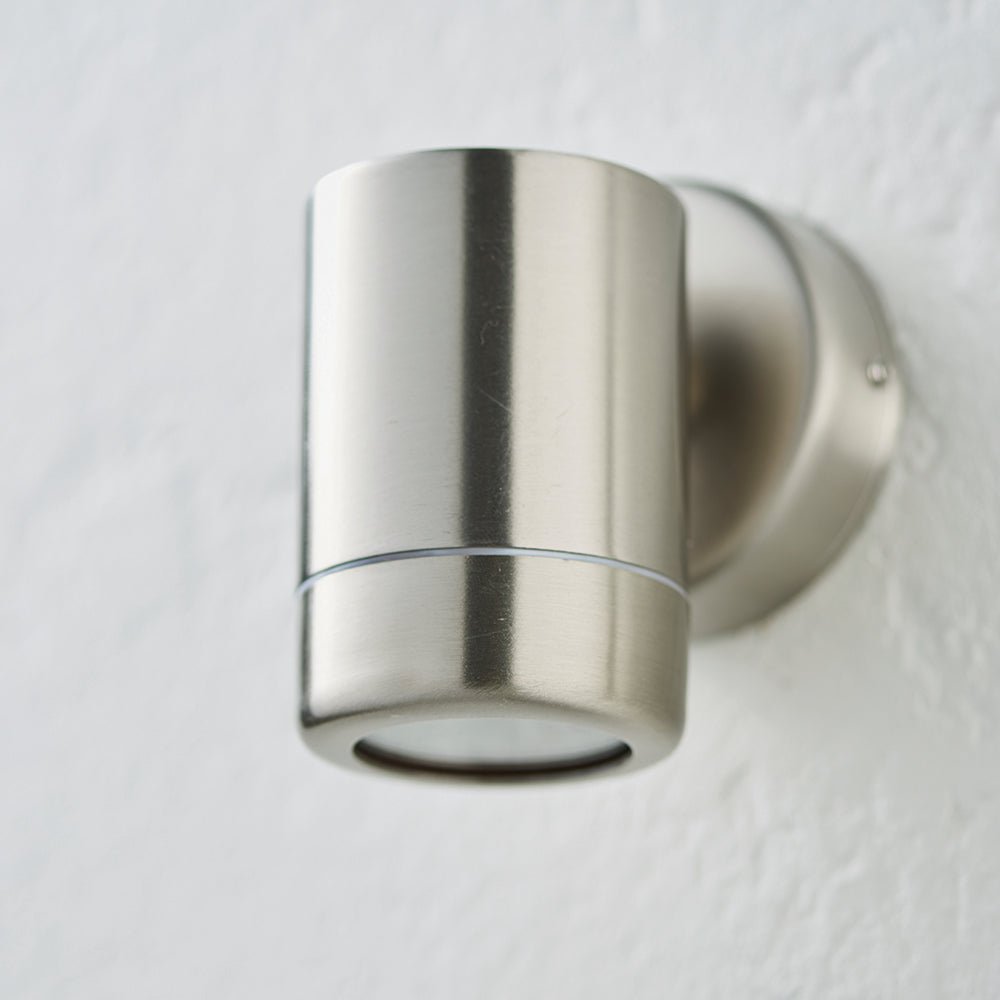 Loops Direct Pack of 2 Marine Grade Stainless Wall Light - Stainless Steel - Image 4