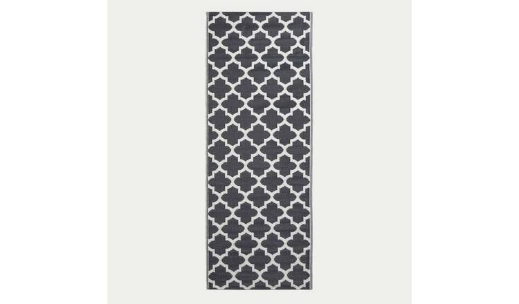 Homescapes Black & White Nola Geometric Outdoor Runner Rug