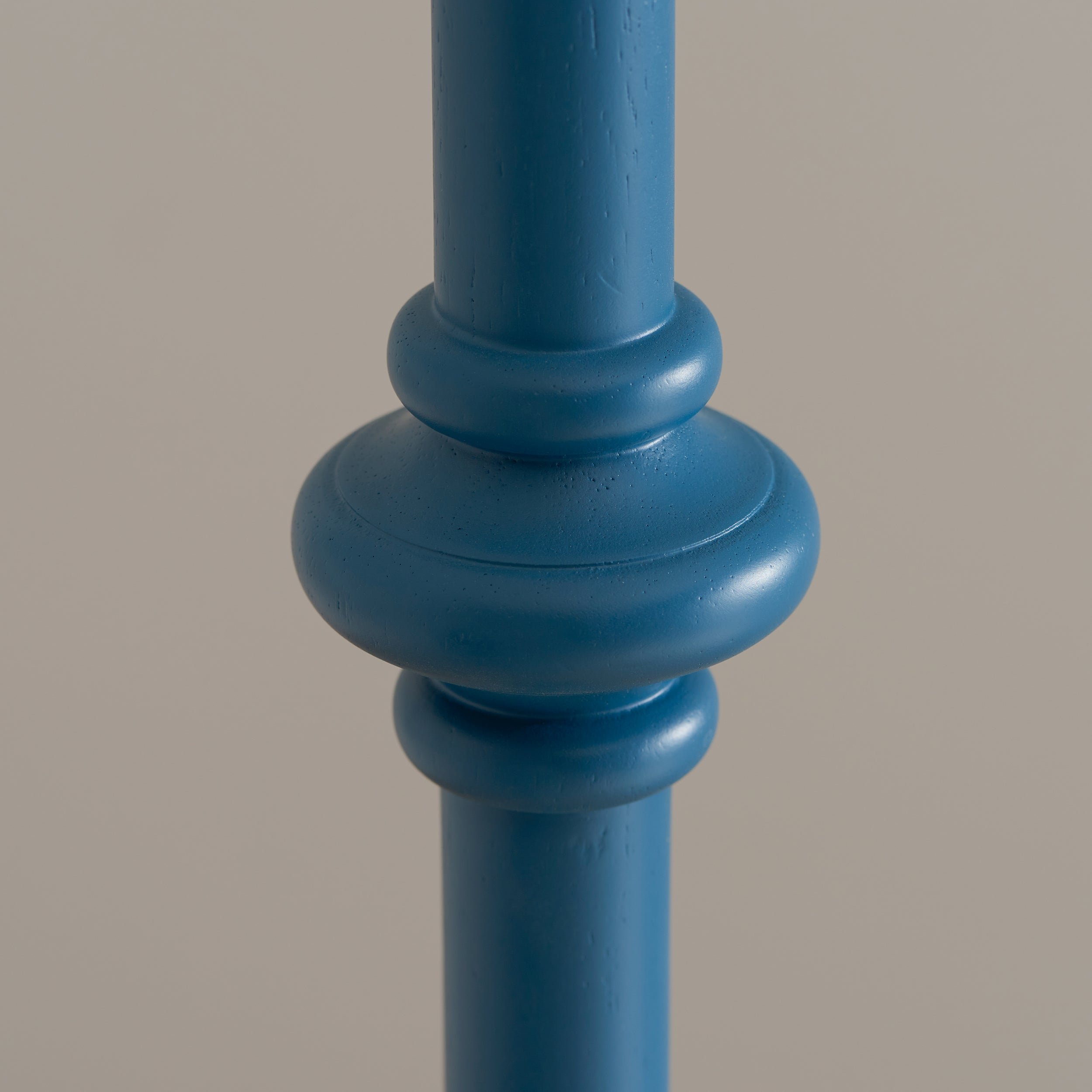 Loops Direct 30cm Wooden Turned Spindle Floor Lamp - Satin Marlin Blue - Image 2