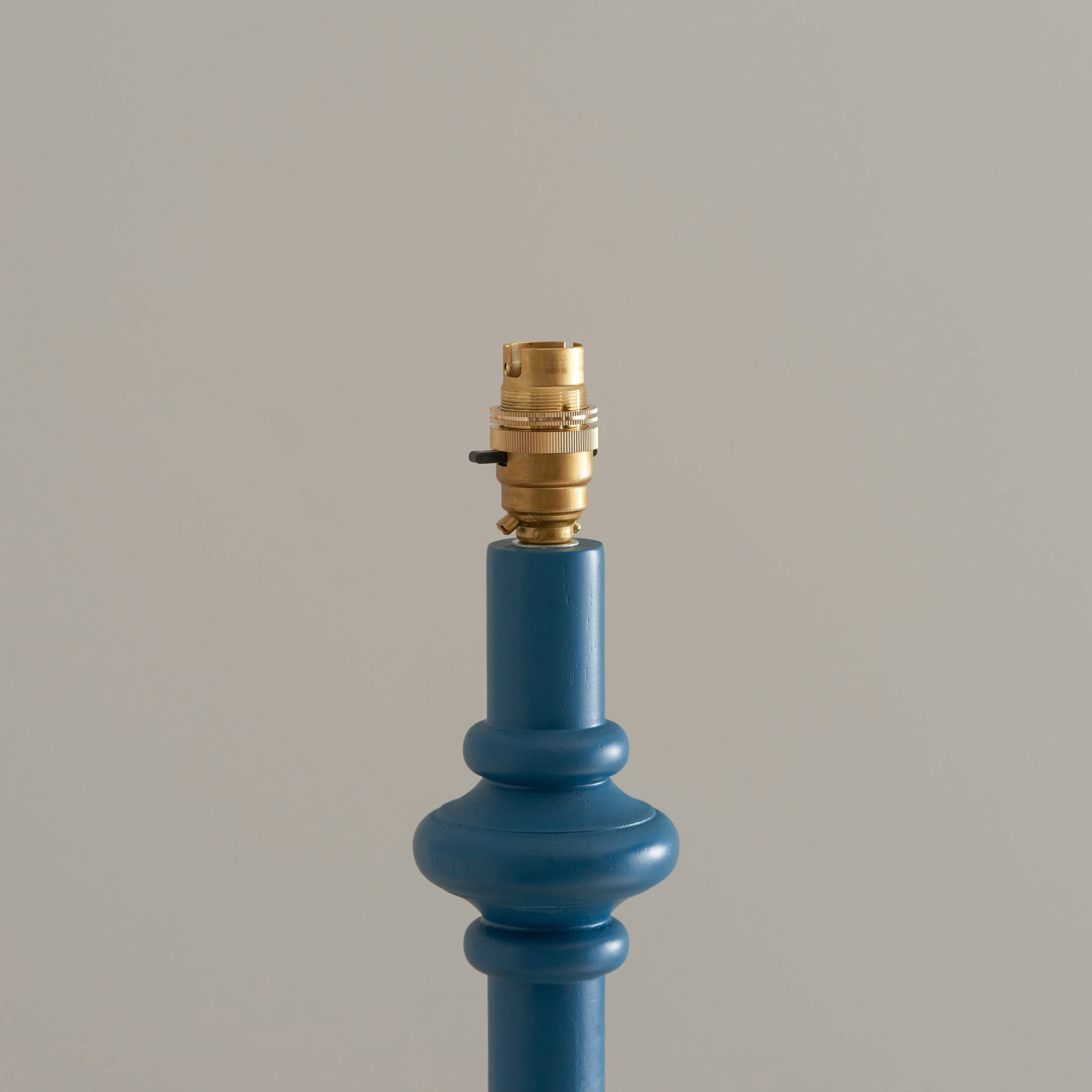 Loops Direct 30cm Wooden Turned Spindle Floor Lamp - Satin Marlin Blue - Image 5