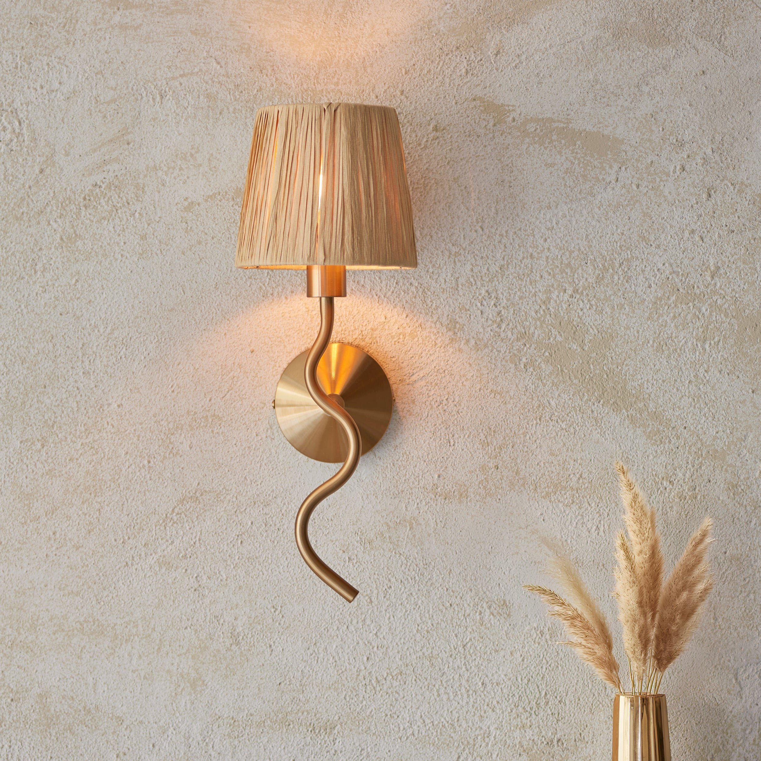 Loops Direct Raffia Wall Light - Brushed Aged Brass and Natural Raffia - Image 5